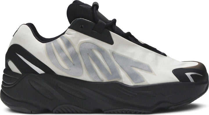 Yeezy Boost 700 MNVN Kids 'Bone'